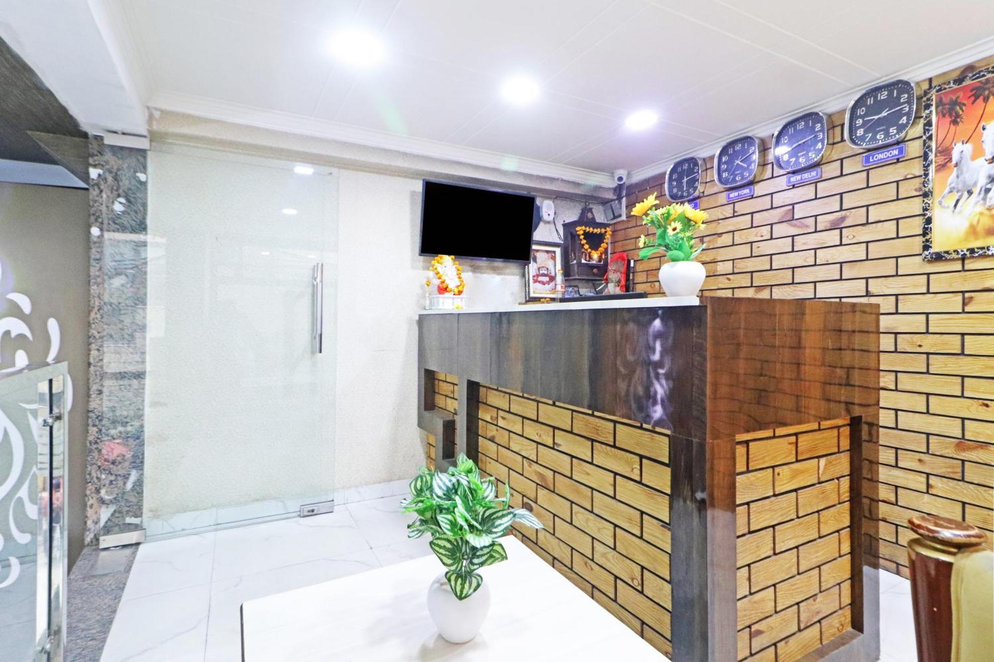 Clink Airport Stay -Nova Deli Exterior foto